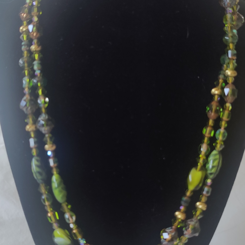 Elegant Green Beaded Necklace